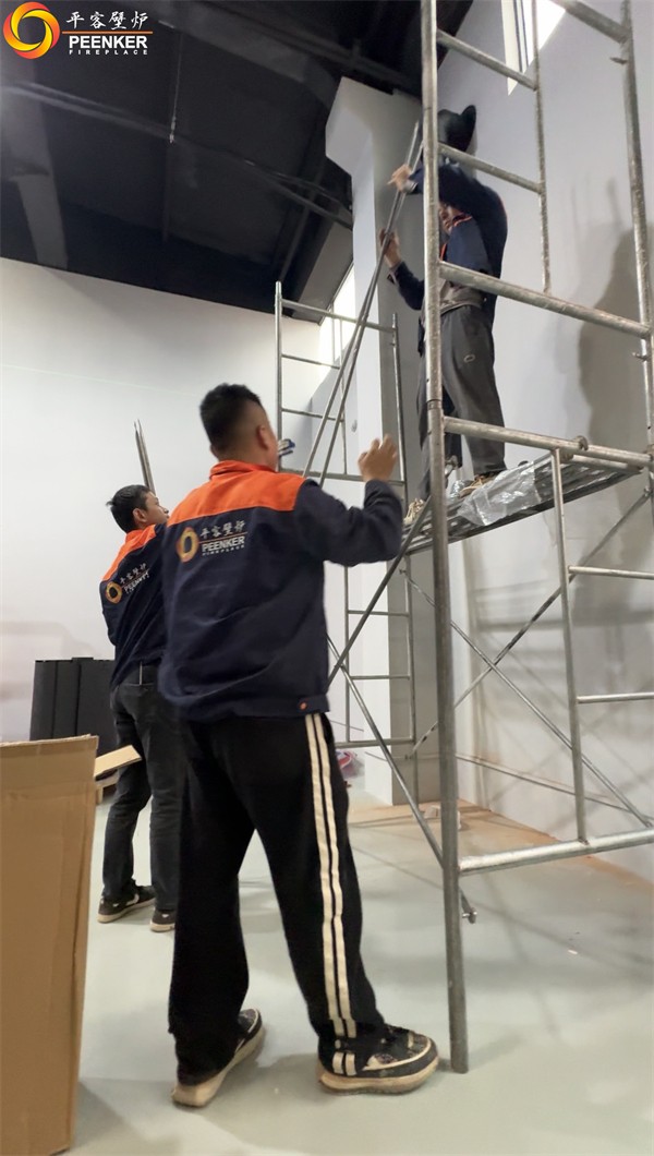 上海文創園丹麥Aduro 15LUX真火壁爐安裝.jpg